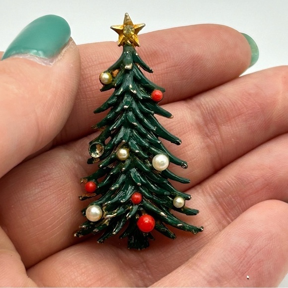 Vintage Signed Roma Small Christmas Tree Brooch Faux Pearl Gold Tone Star - Picture 2 of 6